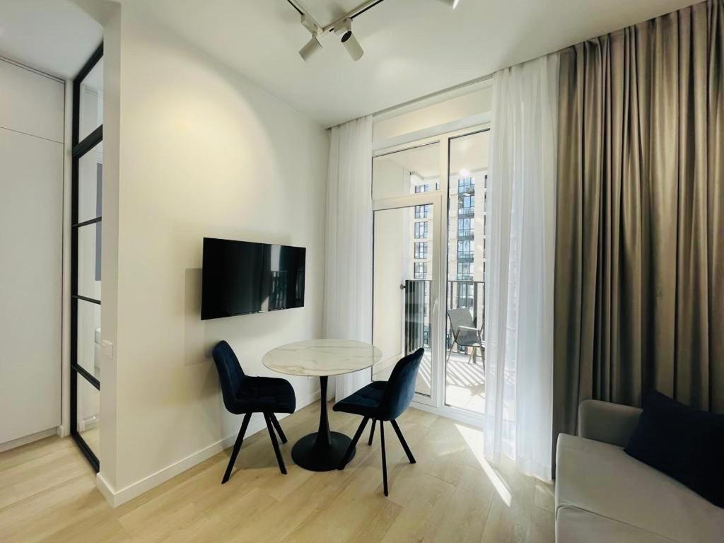 Modern Apartment In The Old Town Kijów Zewnętrze zdjęcie